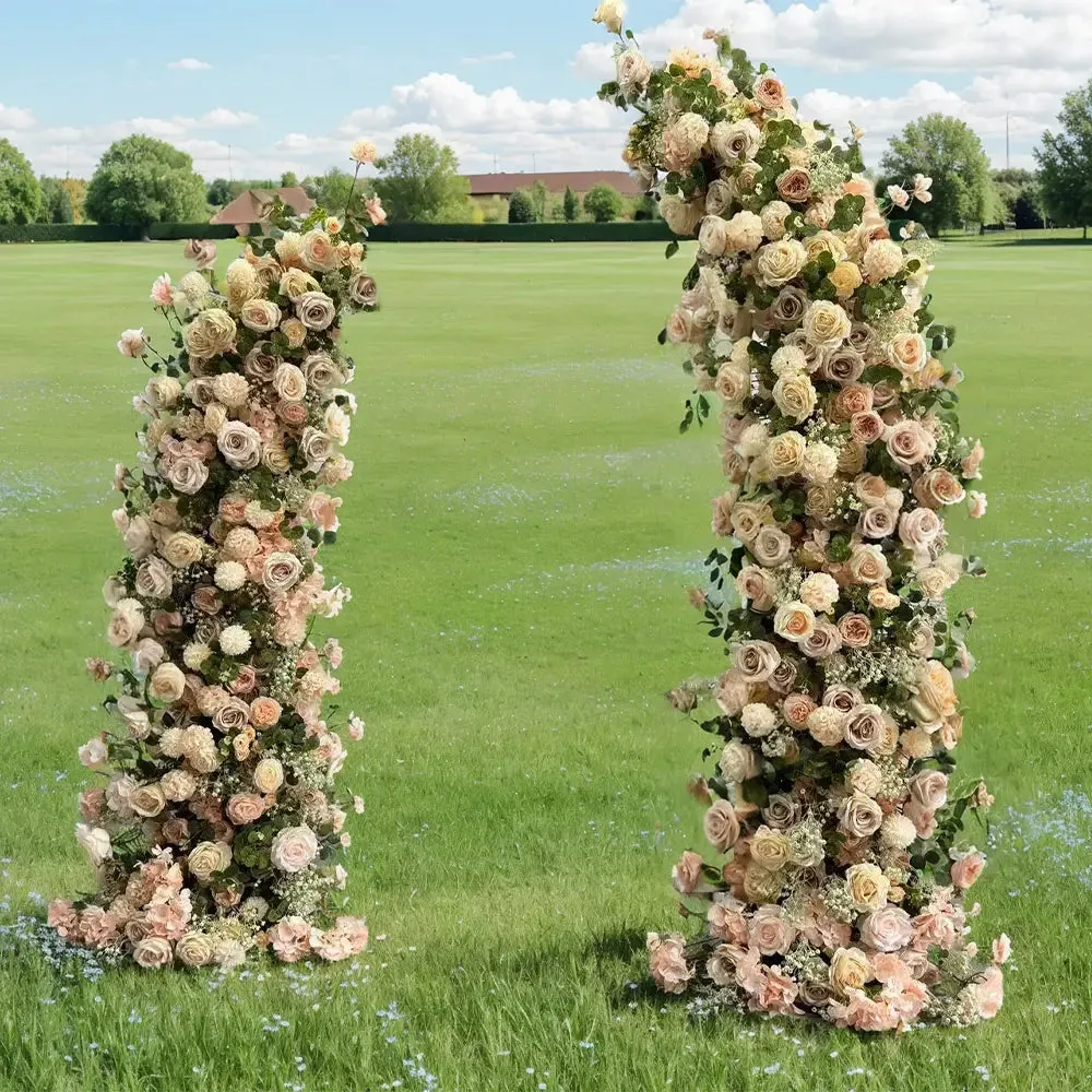フレームを含むパーティーの装飾用の花アーチの花の柱