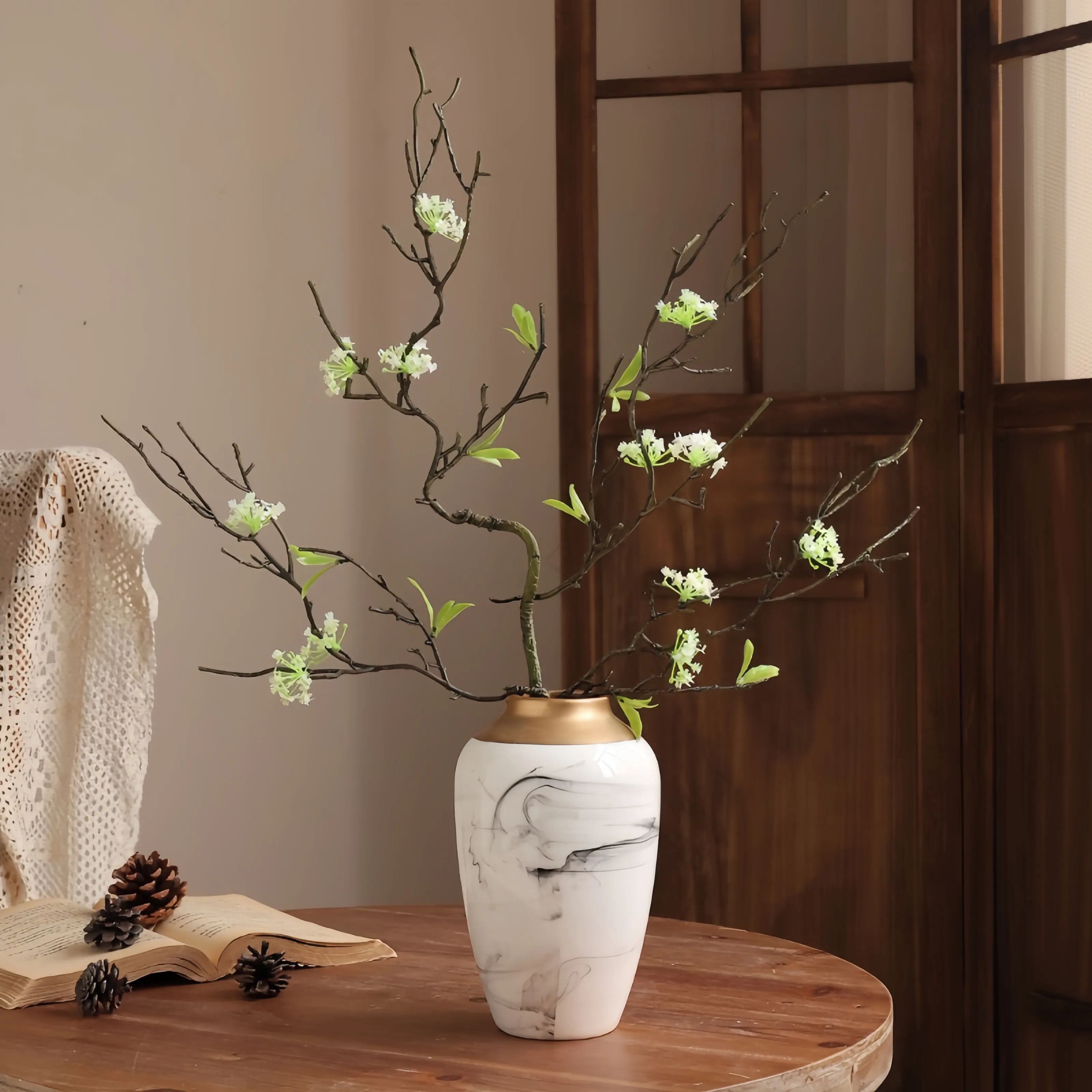 レトロ小麦のストローナシの花の枝